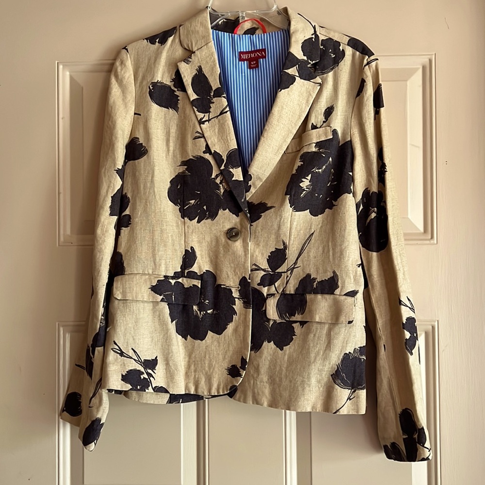Merona Women’s small linen blazer-style jacket.